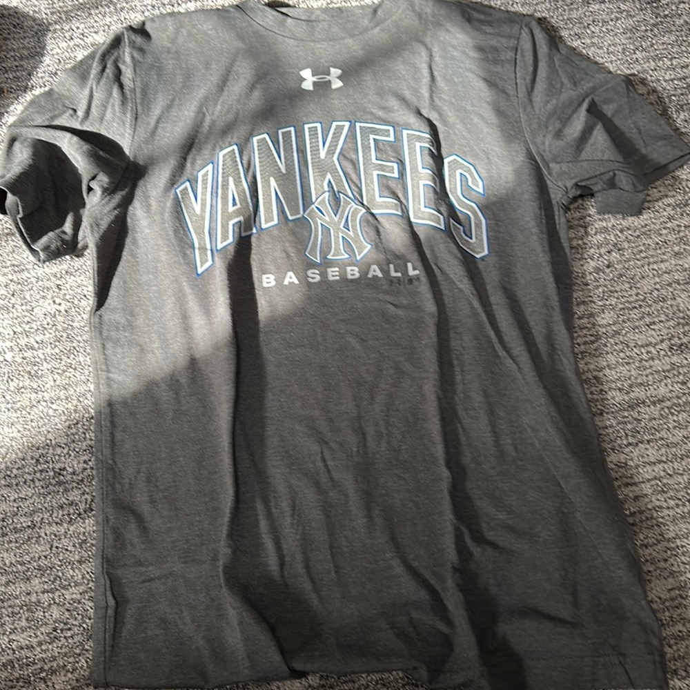 Yankees baseball shirt